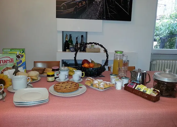 Rosa Blu 4* كومو